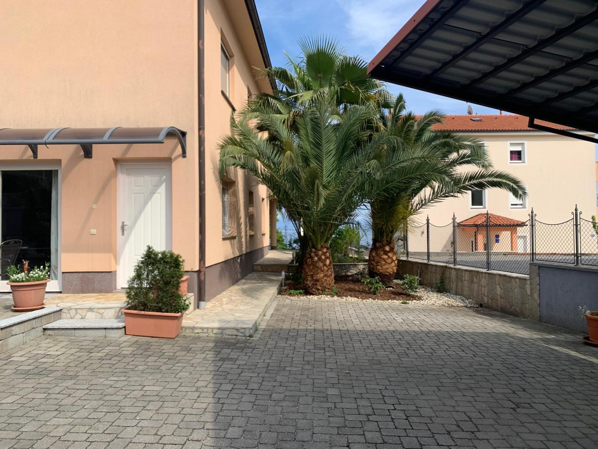 Apartma Grand Pool Ika-opatija