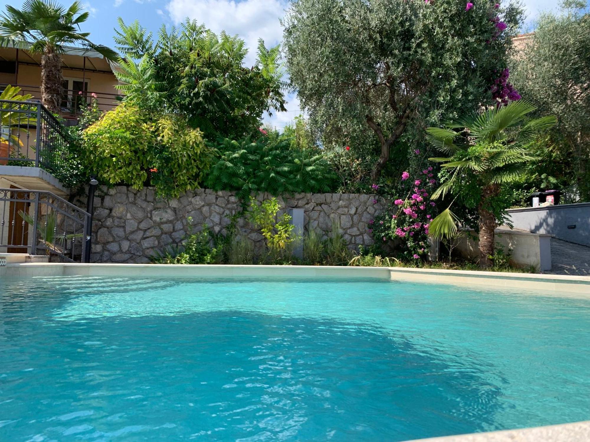 Grand Pool Ika-opatija *