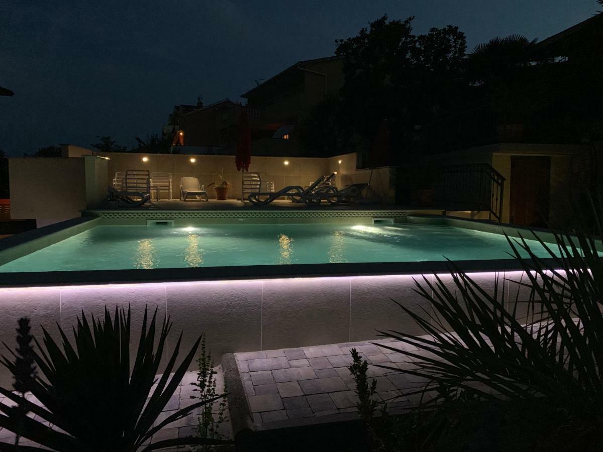 Grand Pool Ika-opatija Apartment